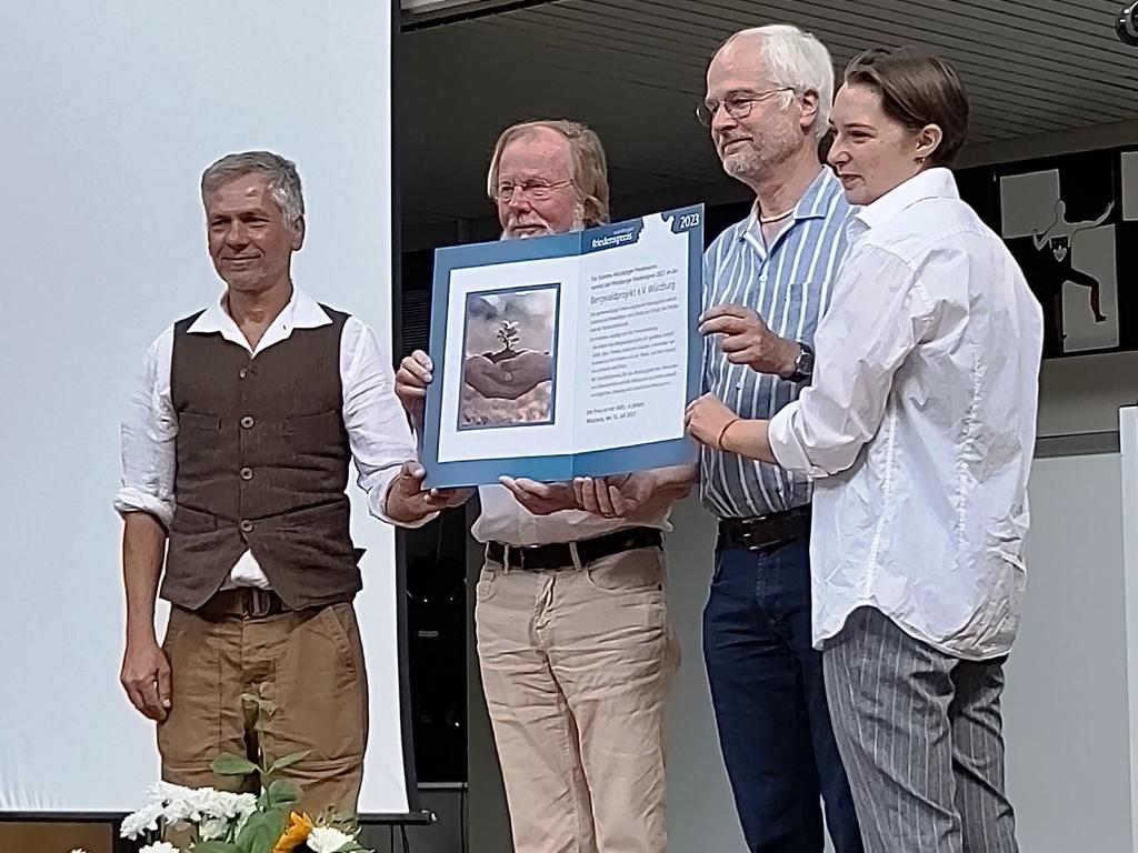 Würzburger Friedenspreis 2023 an „Bergwaldprojekt e.V.“ (Foto: Hermann Simon)<br>